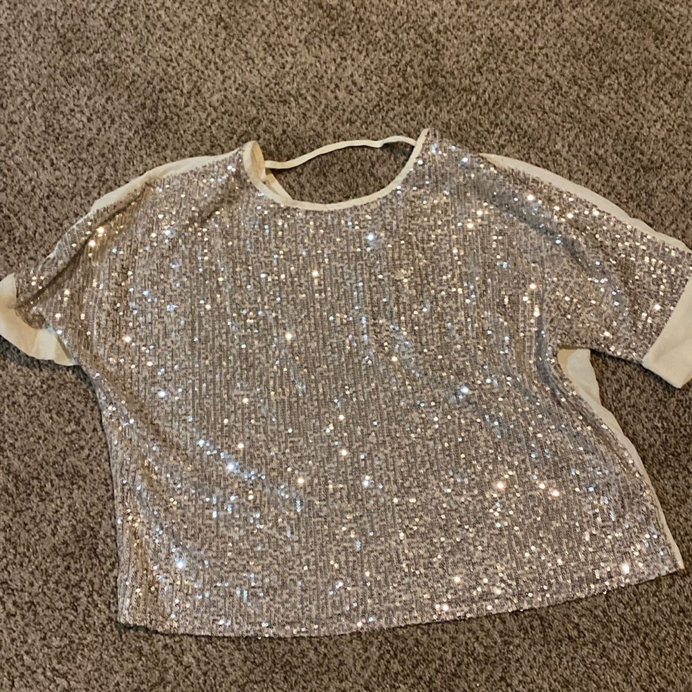 NWT.  She & sky top